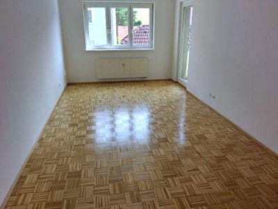 2 ZIMMER-NEUBAU + sonniger Süd-Balkon 4m² + extra Küche möbliert + Lift + nähe Hauptbahnhof!