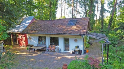 Idyllisches Wohnen auf traumhaftem Waldgrundstück mit eigener Sauna