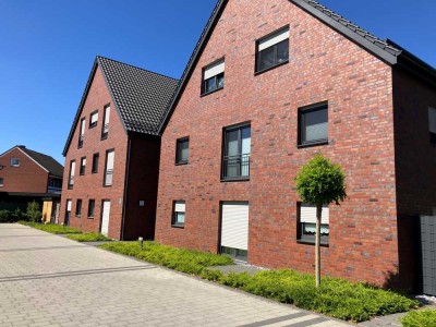 Neuwertige 2ZKB Wohnung mit Balkon und Küche