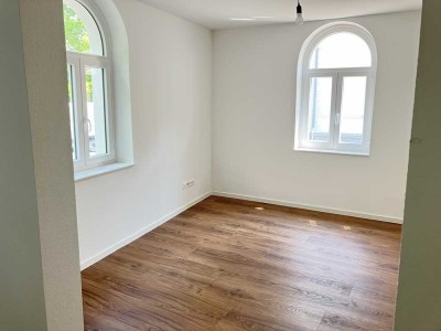 2-ZKB - Wohnen im kernsanierten Altbau mitten in Heuchelheim