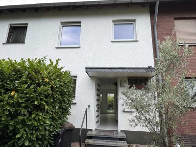 iks-Immobilien - Gemütliches Reihenmittelhaus (70 m²) für Singles oder Paare – mit kleinem Garten