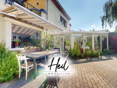 Großes Grundstück & Mitten in Markranstädt: Zweifamilienhaus mit Wintergarten I Nebengelass I Garage