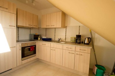 Helle 5-Zimmer Dachgeschosswohnung mit Terasse in Ichenhausen