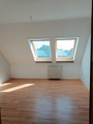 Helle, gut vermietete 3-Raum Wohnung mit Balkon