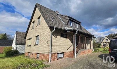 Teilrenoviertes Einfamilienhaus mit ELW auf teilbarem Grundstück oder optionales zweites Haus