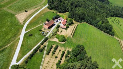 Idyllische alte Apfelplantage mit Wald, Wohnhaus, Kellerstöckl und Stallungen in Kumberg b. Graz
