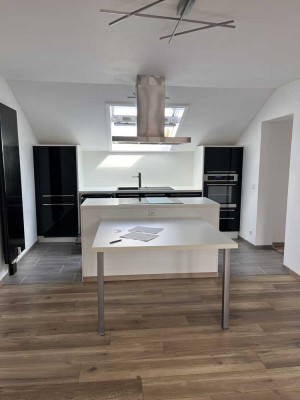 Modernes 1,5-Zi.-Loft im 5. OG mit Garage in Karlsruhe Innenstadt-West