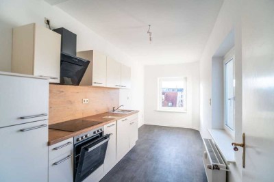 Außen Gründerzeit & Innen Neubau I 2 Bäder (mit Wanne & Dusche) I Einbauküche I Balkon I  keine WG´s