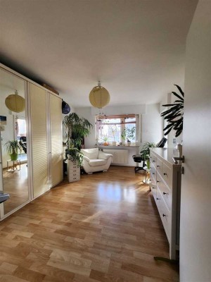 Renovierte EG Wohnung + Balkon