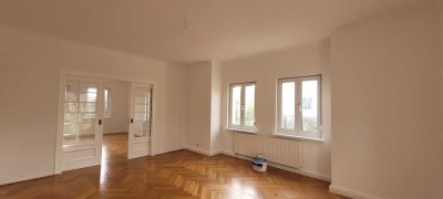 Exquisite Erdgeschosswohnung in bester Lage