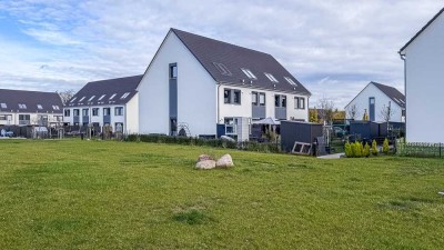 REIHENMITTELHAUS ZUM WOHLFÜHLEN - MIT 5 ZIMMERN, EINBAUKÜCHE UND KLEINEM GARTEN