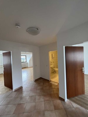 3 Zimmer Wohnung, Dachgeschoss, Duisburger Straße 54, 40885 Ratingen