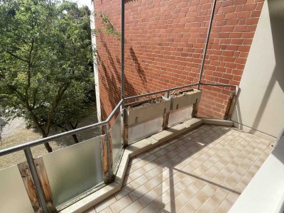 2-Zimmer-Wohnung mit Aufzug, Balkon und Wannenbad-Für Sie frisch Renoviert!