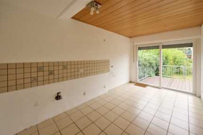 2 1/2 Zimmer Wohnung mit Garten + Garage in Innenstadtnähe