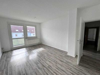 // Hier haben alle Platz // 6 Zimmer 113m² mit 2 Bädern + 2 Balkonen // Kautionsfrei + 2 Monate