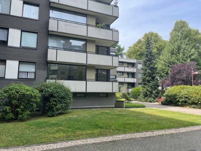 Vollrenoviertes Singleappartement direkt am Schmölderpark in sehr gepflegter Wohnanlage mit Loggia