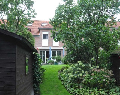 Düsseldorf - Unterbach, EFH, Toplage direkt am Naturschutzgebiet Unterbacher See