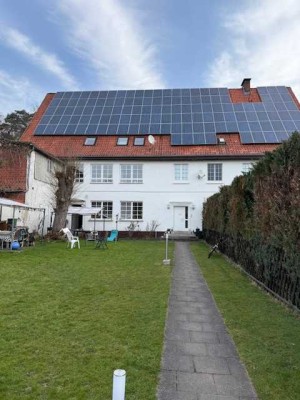 Sehr ruhige 1,5 ZKB Hochparterre-Wohnung mit Blick ins Grüne