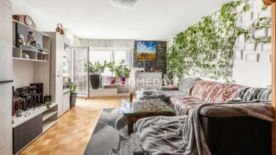 Lichtdurchflutete 2-Zimmer-Wohnung mit Loggia und Wintergarten