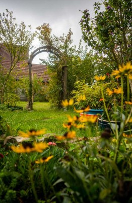 Kapitalanleger aufgepasst! Barrierefreie 3 bis 4-Zimmer Erdgeschosswohnung in Neusäß mit Garten