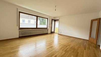 Große, helle 4 ZKB, Balkon, 1. OG, Bj. 65, Garage, Keller, IN-2 Min. zur City, Am Grüngürtel Glacis