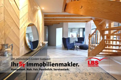 Exklusives freistehendes EFH mit ELW, Doppelgarage & weiteren Highlights!