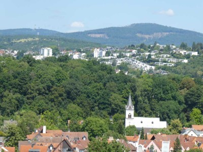 Helle, 3-Zi-Wo (72,64qm) mit Balkon, freiem Taunus-Blick, EBK, Tageslichtbad, Barrierefrei