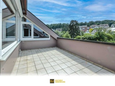 Für 14 Monate: Großzügige und lichtdurchflute 3-Zimmer-DG-Wohnung in Stuttgart-Rohr