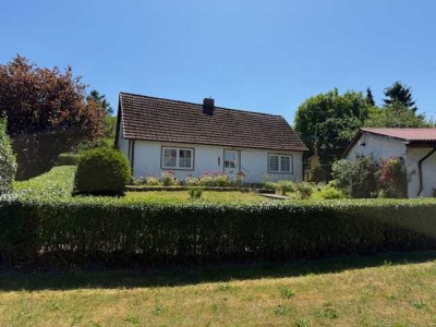 Sehr schön gelegenes sanierungsbedürftiges Haus auf tollem Grundstück