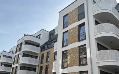 Exklusive Neubauwohnung: Möblierte 2-Zimmer-Wohnung mit Balkon in Bilk