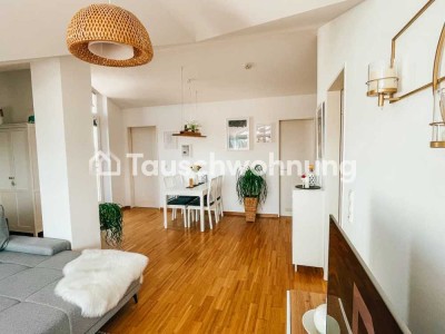 Tauschwohnung: Lichtdurchflutete Dachgeschosswohnung | 2 Zimmer | Balkon