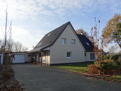 Schöne 5-Zimmer-Wohnung in einem Zweifamilienhaus