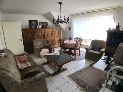 2 Zimmer WHG in zentraler Lage mit PKW Stellplatz