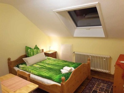 Möbliertes Zimmer in einer 3 Zimmer WG