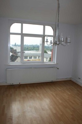 Freundliche 3-Zimmer-DG-Wohnung zur Miete in Hannover-Hainholz