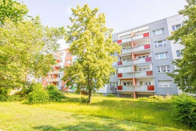 In der Herrichtung! 3 Räume mit großem Balkon!