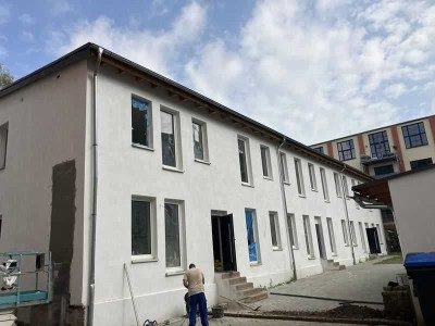 Erstbezug nach San.! Kompaktloft 1-Zi. im Hinterhaus mit Du. und Lam. in zentraler Lage