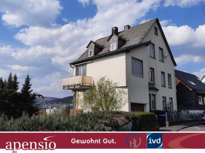 apensio -GEWOHNT GUT-: Großzügige 2,5 Zimmer-Wohnung mit WINTERGARTEN und PANORAMABLICK