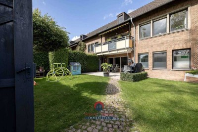 KR-BOCKUM - GROßZÜGIGE ERDGESCHOSS-WOHNUNG MIT MANSARDENZIMMER & EIGENEM GARTEN & STELLPLATZ +KÜCHE!