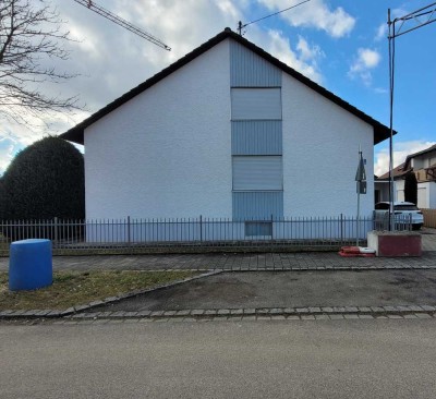 -reserviert -      Einfamilienhaus mit großem Garten in ruhiger Wohnlage