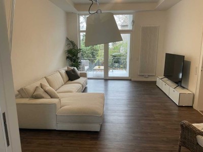 Traumhaft sanierte 3-Zimmer Altbauwohnung mit Garten und EBK