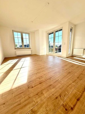 Exklusivität auf 2 Zimmer, großer Balkon, Erstbezug Kernsanierung