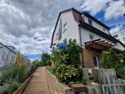 Einfamilienhaus mit eigener Werkshalle