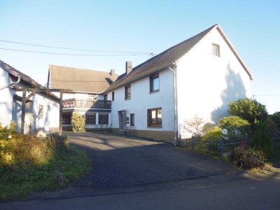 Wohnhaus mit großem Grundstück in Reiferscheid