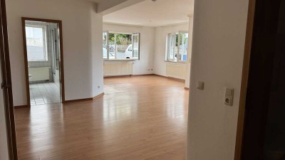 Attraktive 3-Zimmer-Erdgeschosswohnung mit Balkon in Herborn