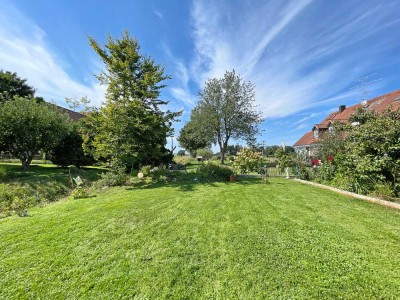 Großzügige Maisonettewohnung mit idyllischem Garten