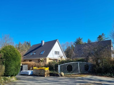 Familienfreundliches Einfamilienhaus mit großem Grundstück