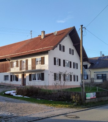 RARITÄT: geräumiges Bauernhaus mit Garten und Stellplätzen in traumhafter Lage!