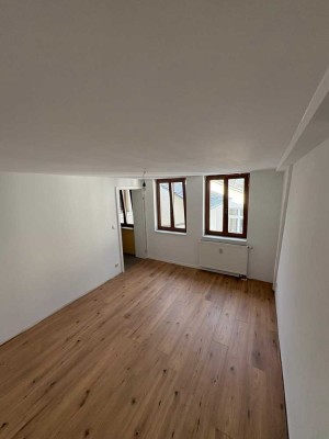 Frisch renovierte und lichtdurchflutete 3-Zimmer-Wohnung im schönen Westendin Wiesbaden