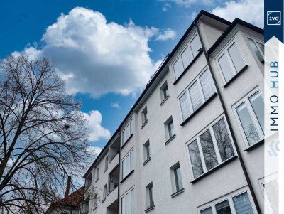 ++ RESERVIERT Denkmalgeschützte 2-Raum-Wohnung mit Echtholzparkett und Wintergarten ++